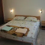 In With Seaview, Terrace, Air Condition, Wifi *