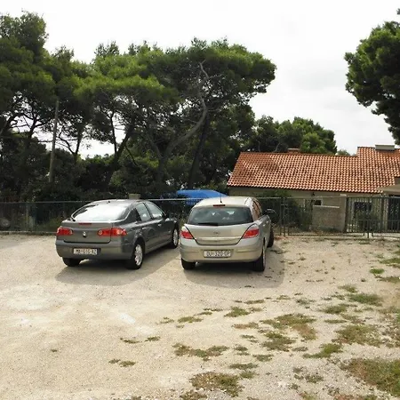 In With Seaview, Terrace, Air Condition, Wifi Apartment