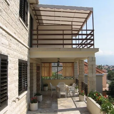 Apartment In With Seaview, Terrace, Air Condition, Wifi Orebic