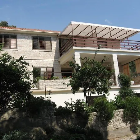 In With Seaview, Terrace, Air Condition, Wifi Orebić